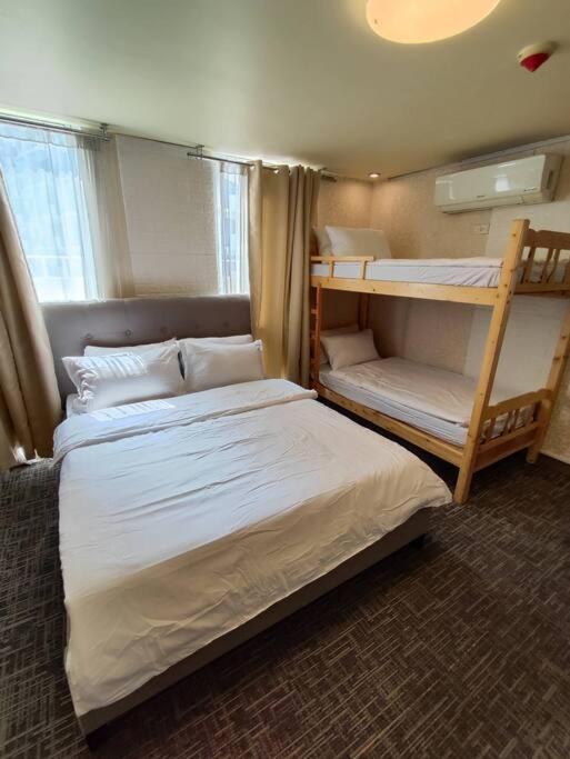 A2J Luxury 1Br Balcony Suite Near Venice Mall Bgc มะนิลา ภายนอก รูปภาพ