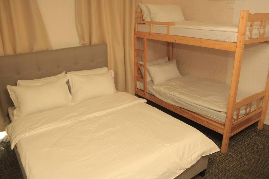 A2J Luxury 1Br Balcony Suite Near Venice Mall Bgc มะนิลา ภายนอก รูปภาพ