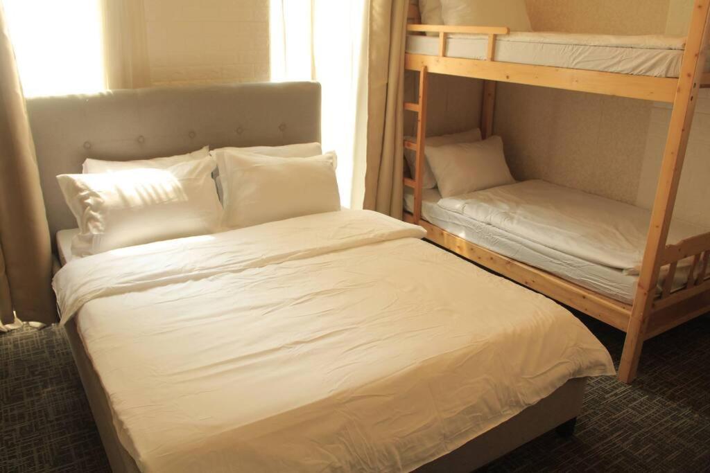 A2J Luxury 1Br Balcony Suite Near Venice Mall Bgc มะนิลา ภายนอก รูปภาพ