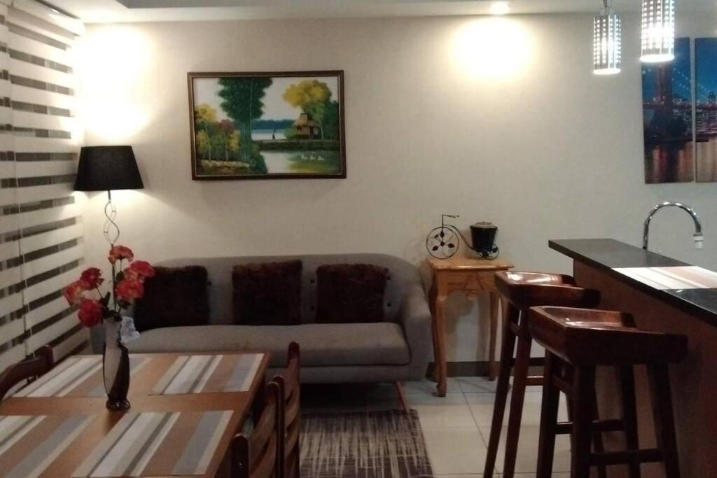 A2J Luxury 1Br Balcony Suite Near Venice Mall Bgc มะนิลา ภายนอก รูปภาพ