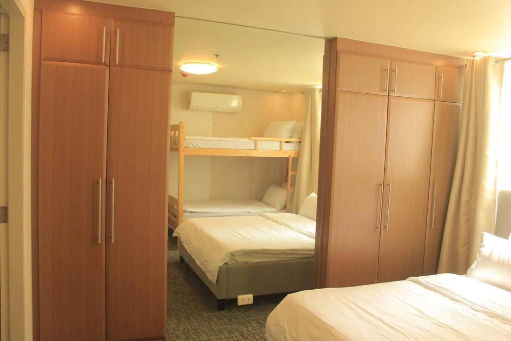 A2J Luxury 1Br Balcony Suite Near Venice Mall Bgc มะนิลา ภายนอก รูปภาพ